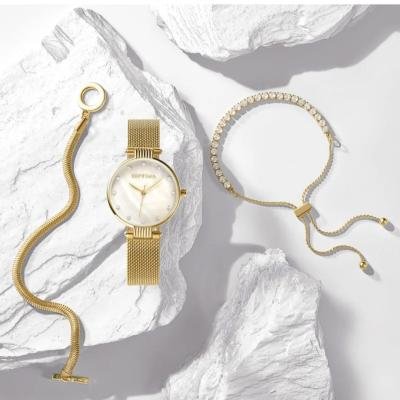 COFFRET MONTRE ET BRACELET DORE