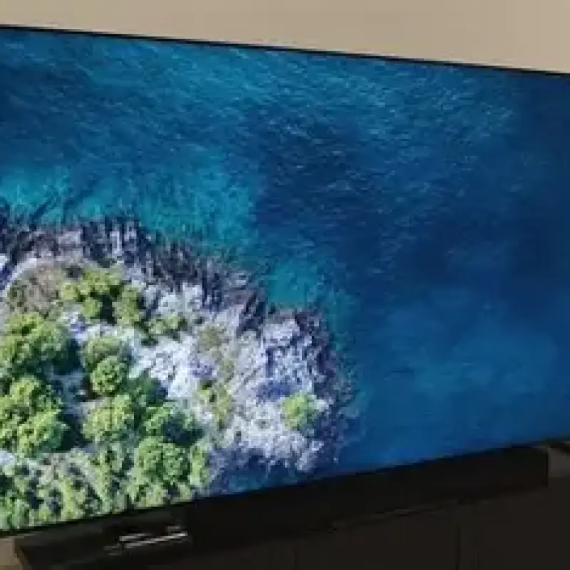 TÉLÉVISEUR SMART 95