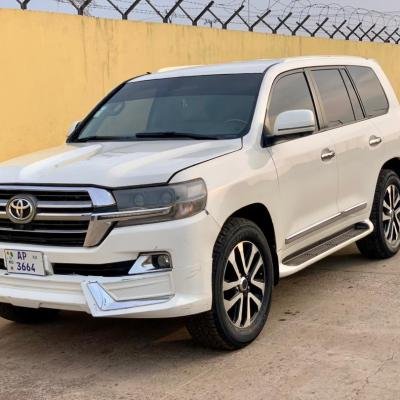 Land Cruiser V6