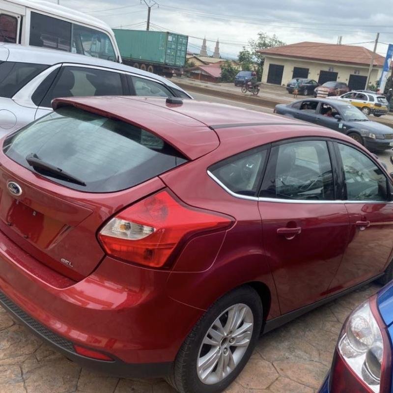 Voiture ford focus