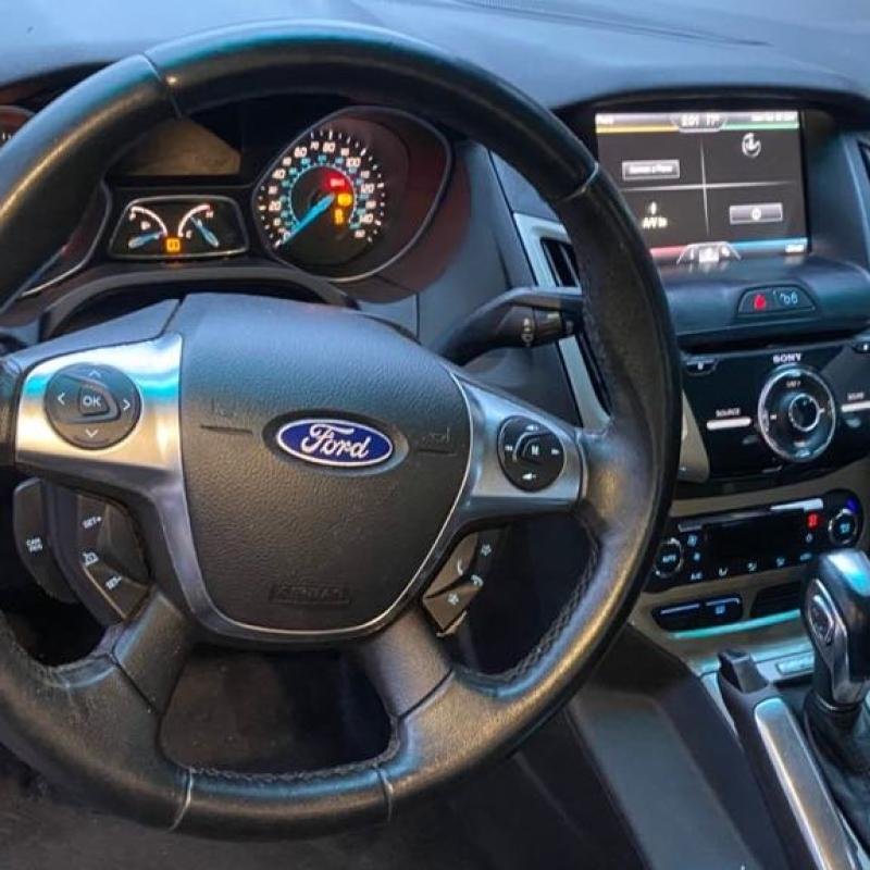 Voiture ford focus