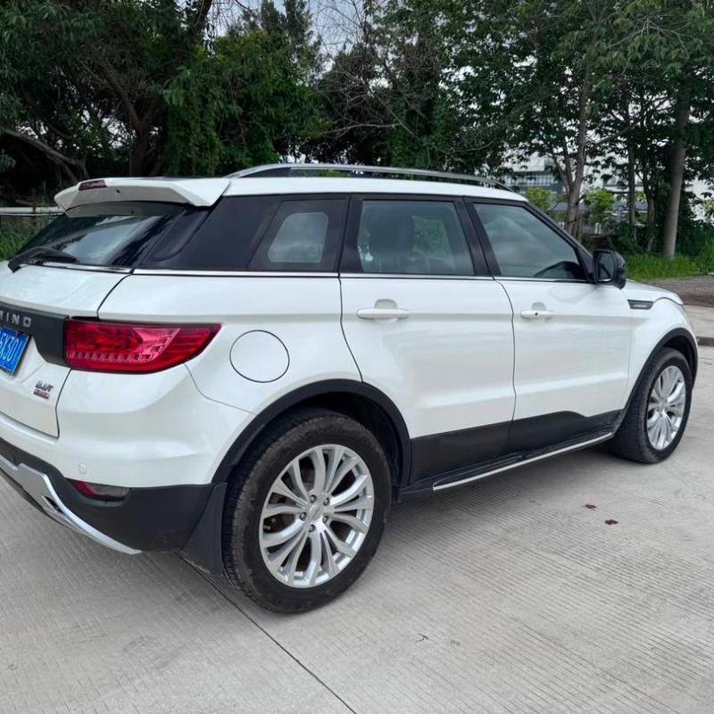 LAND WIND SUV
