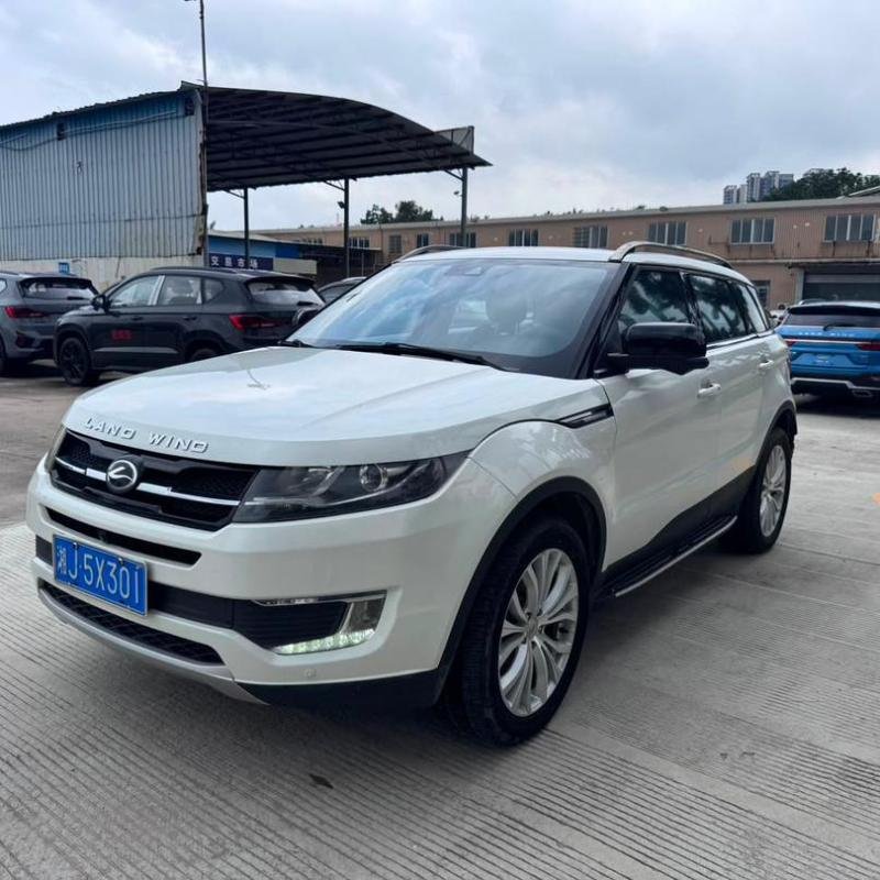 LAND WIND SUV