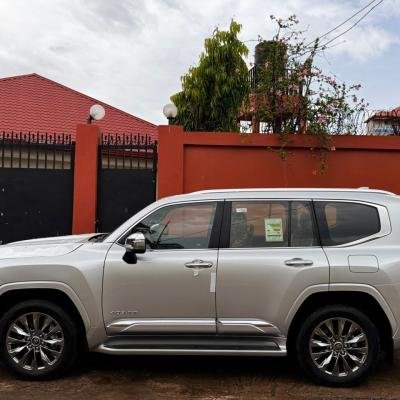 TOYOTA LAND CRUISER VXR